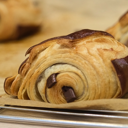 Pain au chocolat, boulangerie Idées-halles